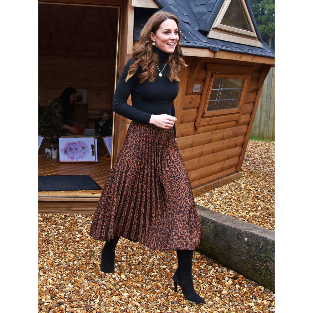 Zara Kate Middleton leopard print midi skirt NWT!